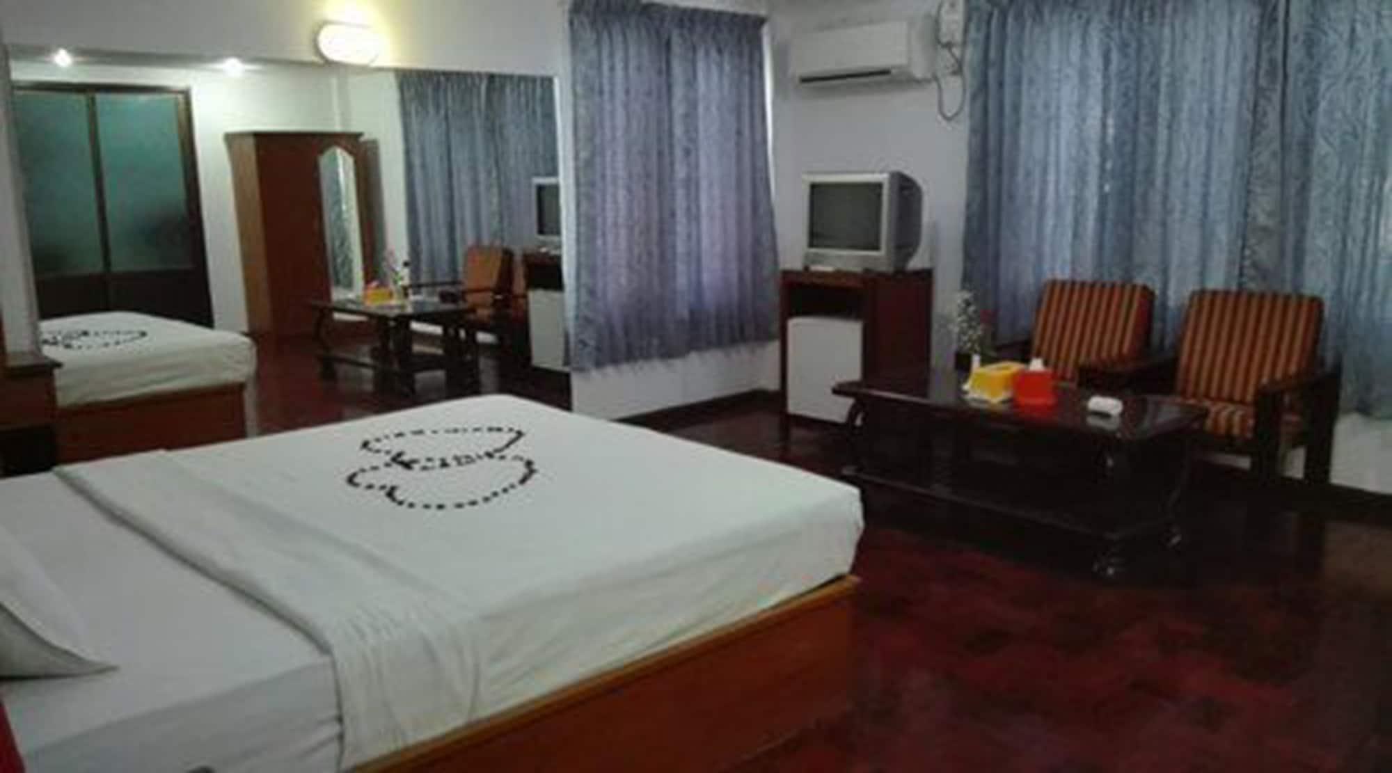 Airport Inn Gyogon Buitenkant foto