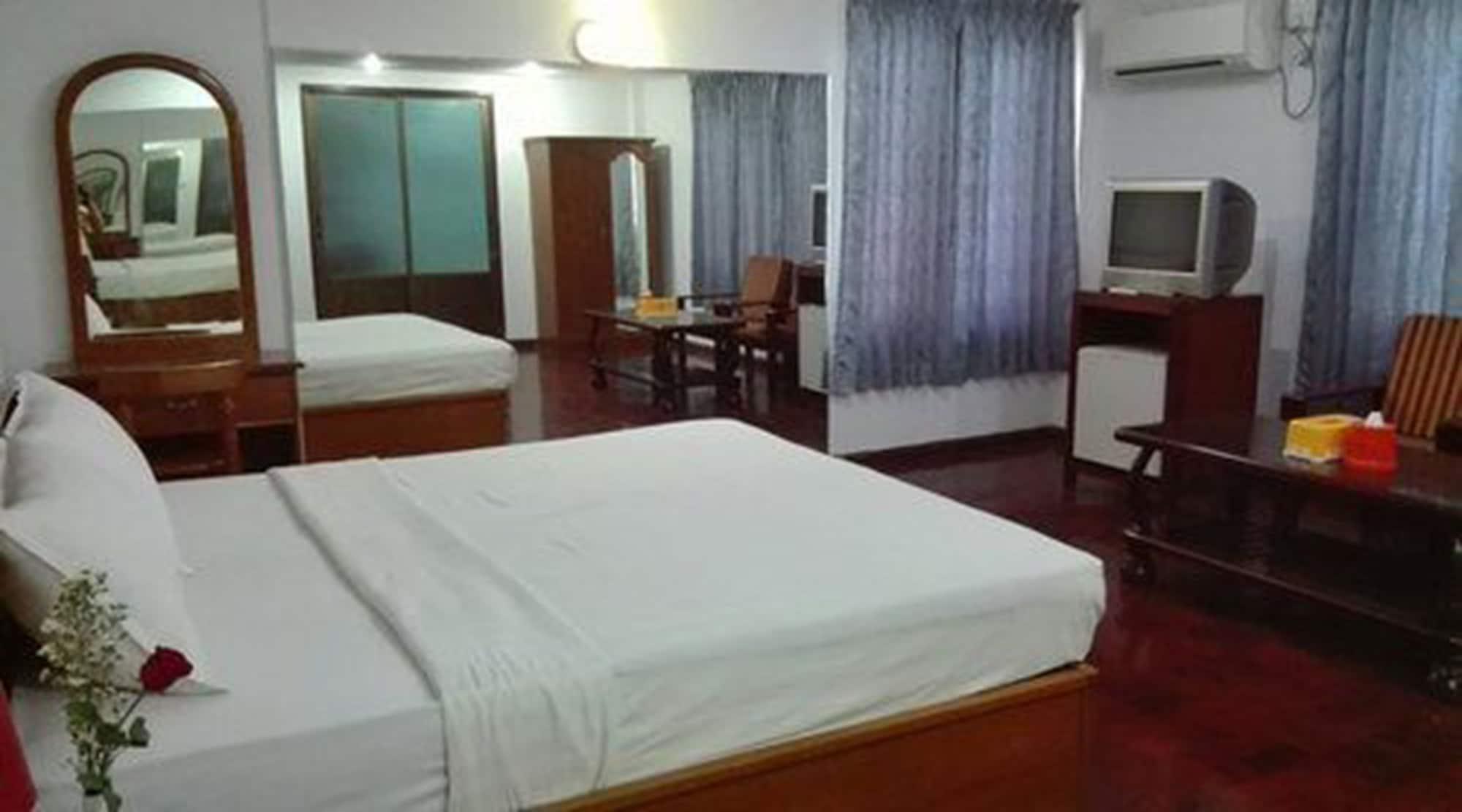 Airport Inn Gyogon Buitenkant foto