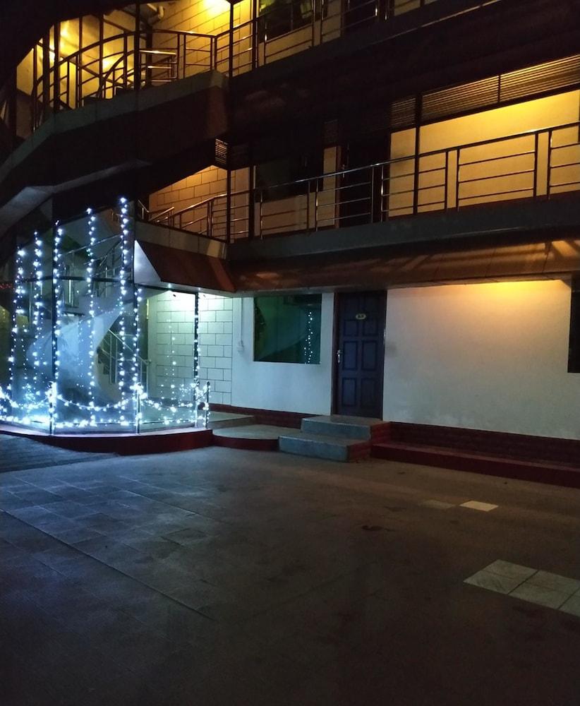 Airport Inn Gyogon Buitenkant foto