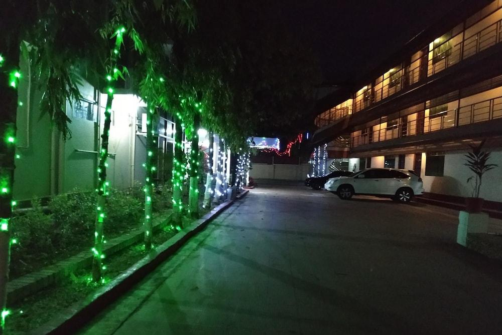 Airport Inn Gyogon Buitenkant foto