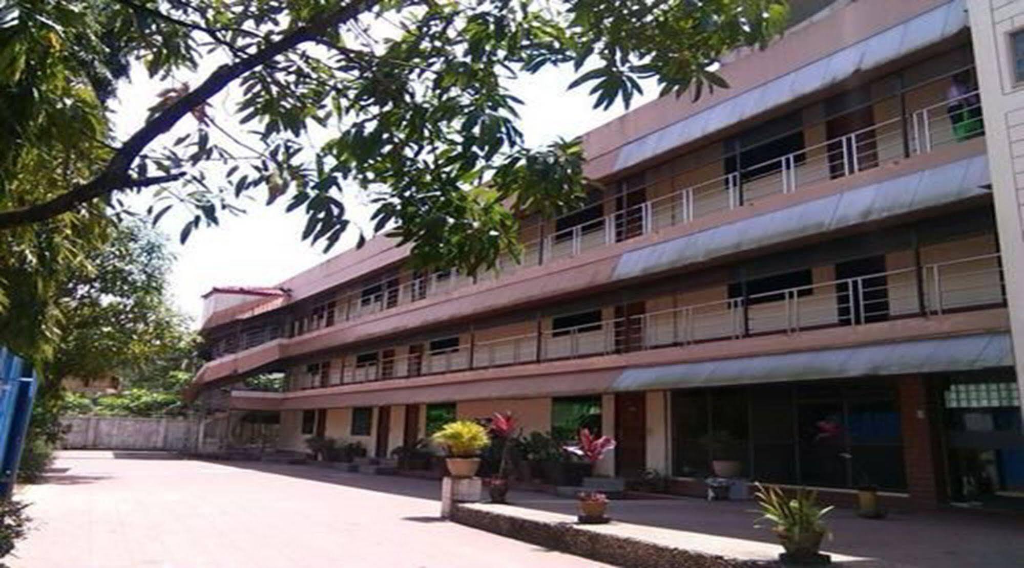 Airport Inn Gyogon Buitenkant foto